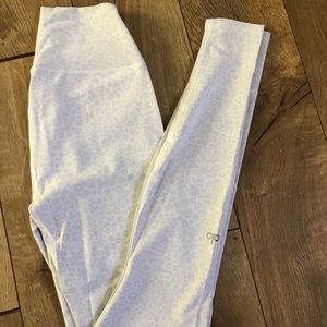 NWOT ALO leggings
